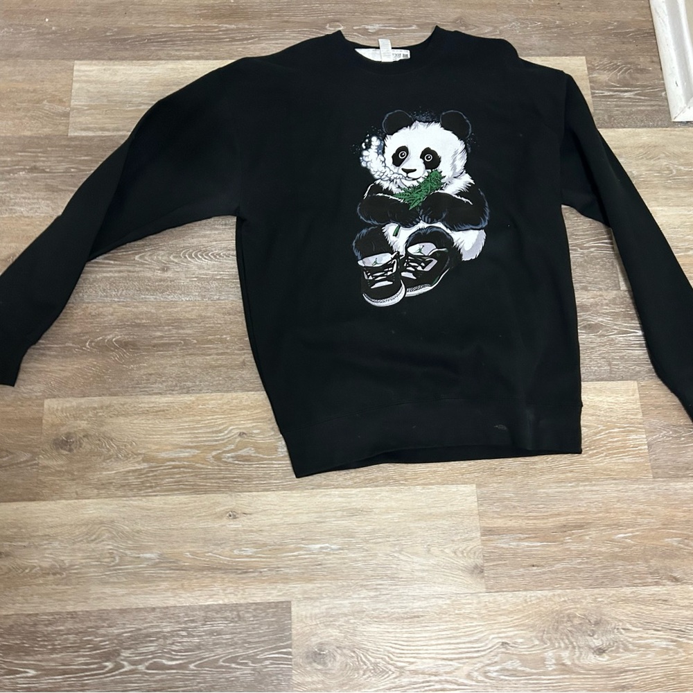 Graphic sweater